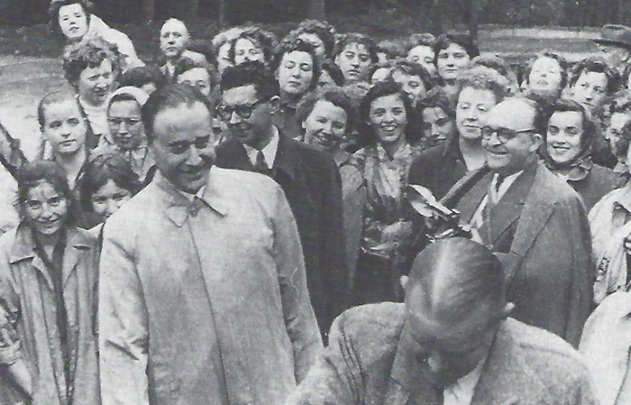 Pose de la première pierre de l'Internat